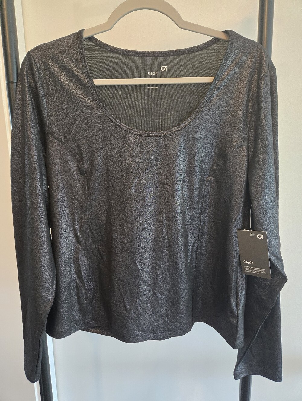 GapFit Black Shimmer Long Sleeve Performance Top NWT Size Large Women